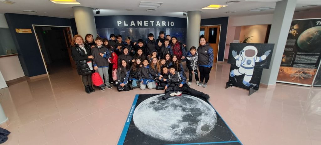 Alumnos de la Escuela 53 realizaron visita guiada en el Centro Astronómico
