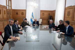 Torres gestionó ante Nación la reactivación de obras de infraestructura para Chubut.