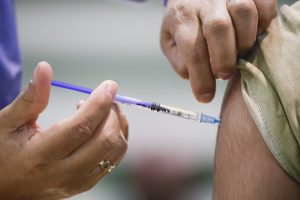 Provincial pidió reforzar vacunación antigripal en niños