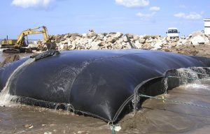 Biss planea colocar geotubos para contener la erosión del mar en Playa unión.