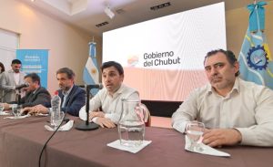 Junto al gobernador, el Banco del Chubut presentó su línea de créditos "Casa Propia".