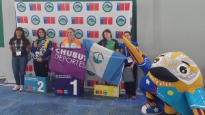 La delegación de Chubut, integrada por cerca de 220 personas, tuvo un muy buen comienzo en el certamen internacional, al obtener varias medallas e importantes triunfos en los deportes por equipo.