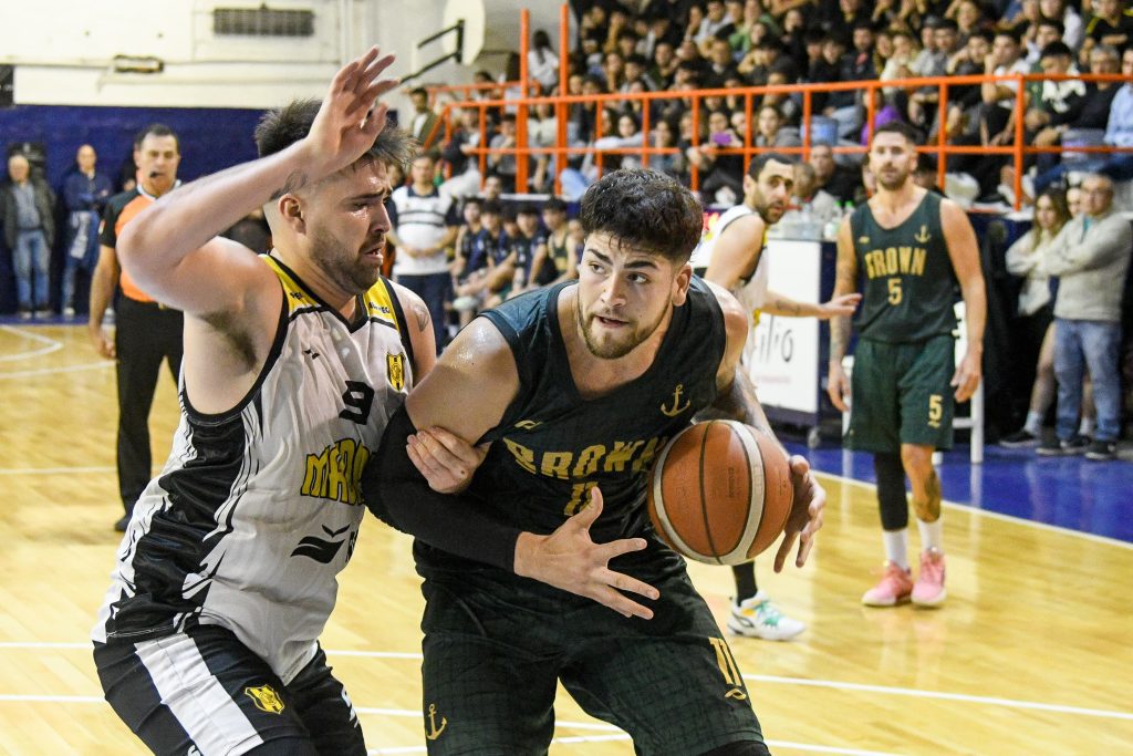 Brown ganó el clásico y se mantiene invicto. Foto: Mariano Di Giusto/Jornada Medios.