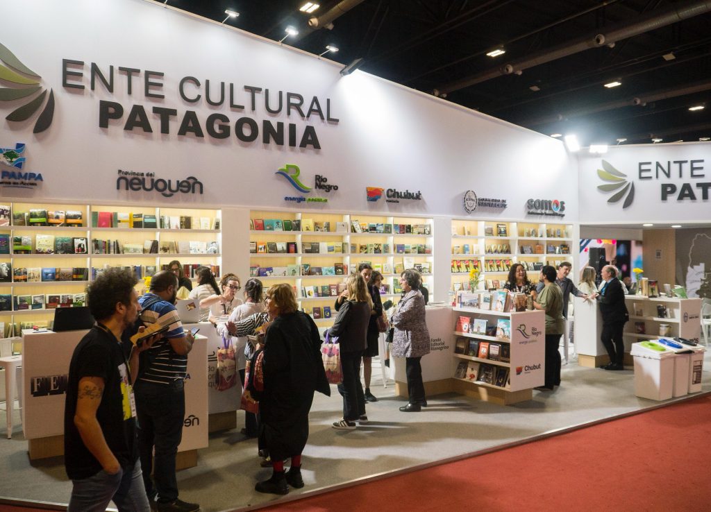Chubut presente en la Feria Internacional del Libro en Buenos Aires.