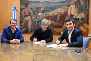 Nacho Torres se reunió con Caputo y aseguró que reparará la Ruta 40.