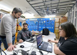 Trelew rubricó convenios con el CFPN°653.