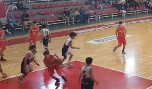 Brown se impuso a Huracán en los segundos finales.
